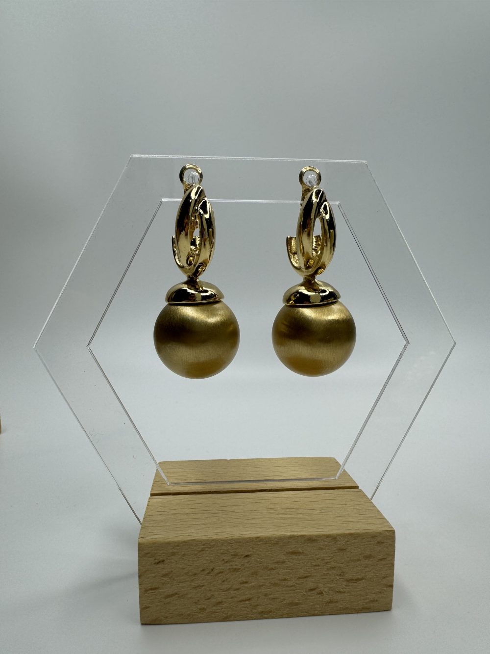 Özel seri tasarım gold top küpe