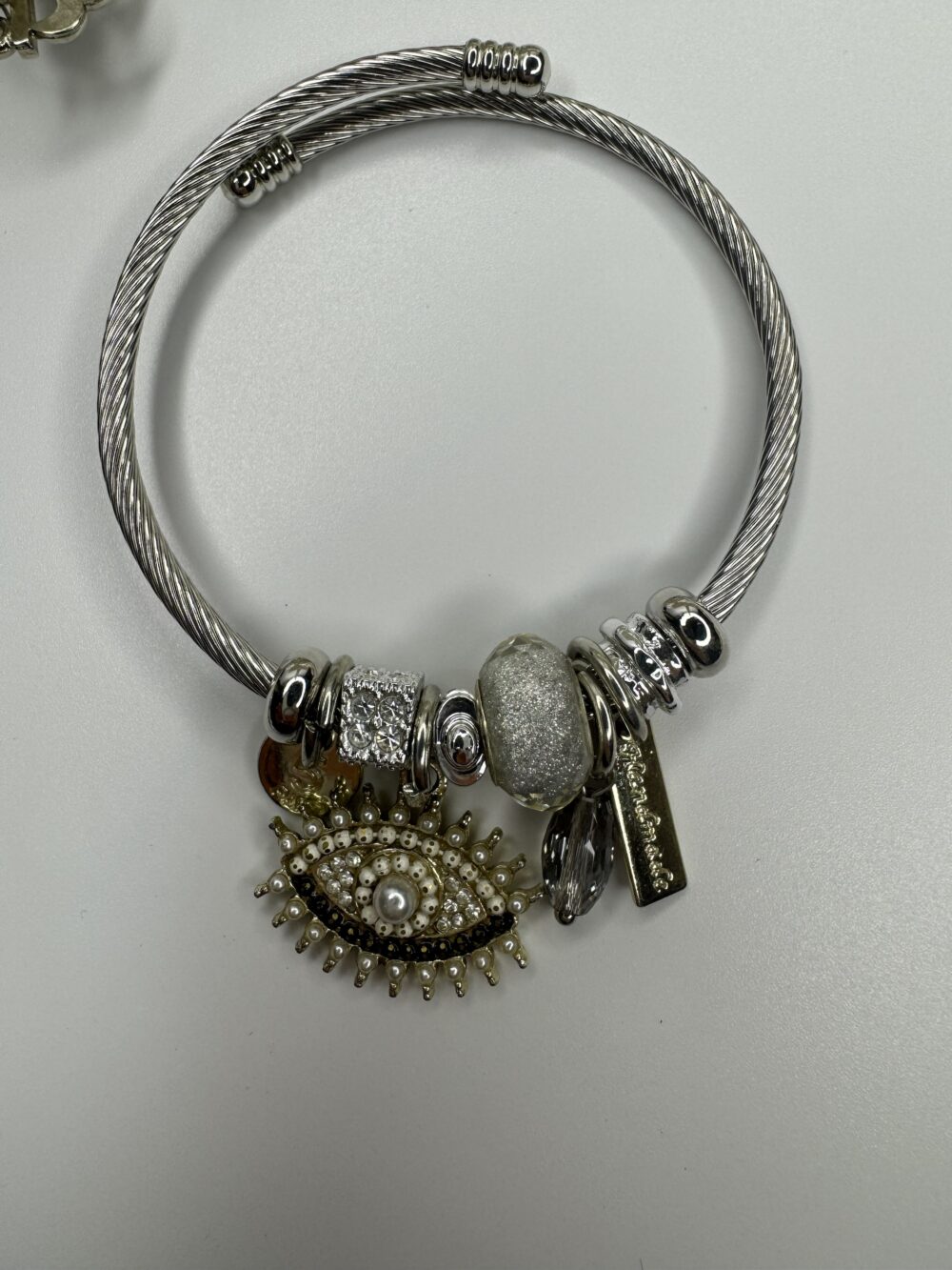 Beyaz İnci Göz Charm Bileklik