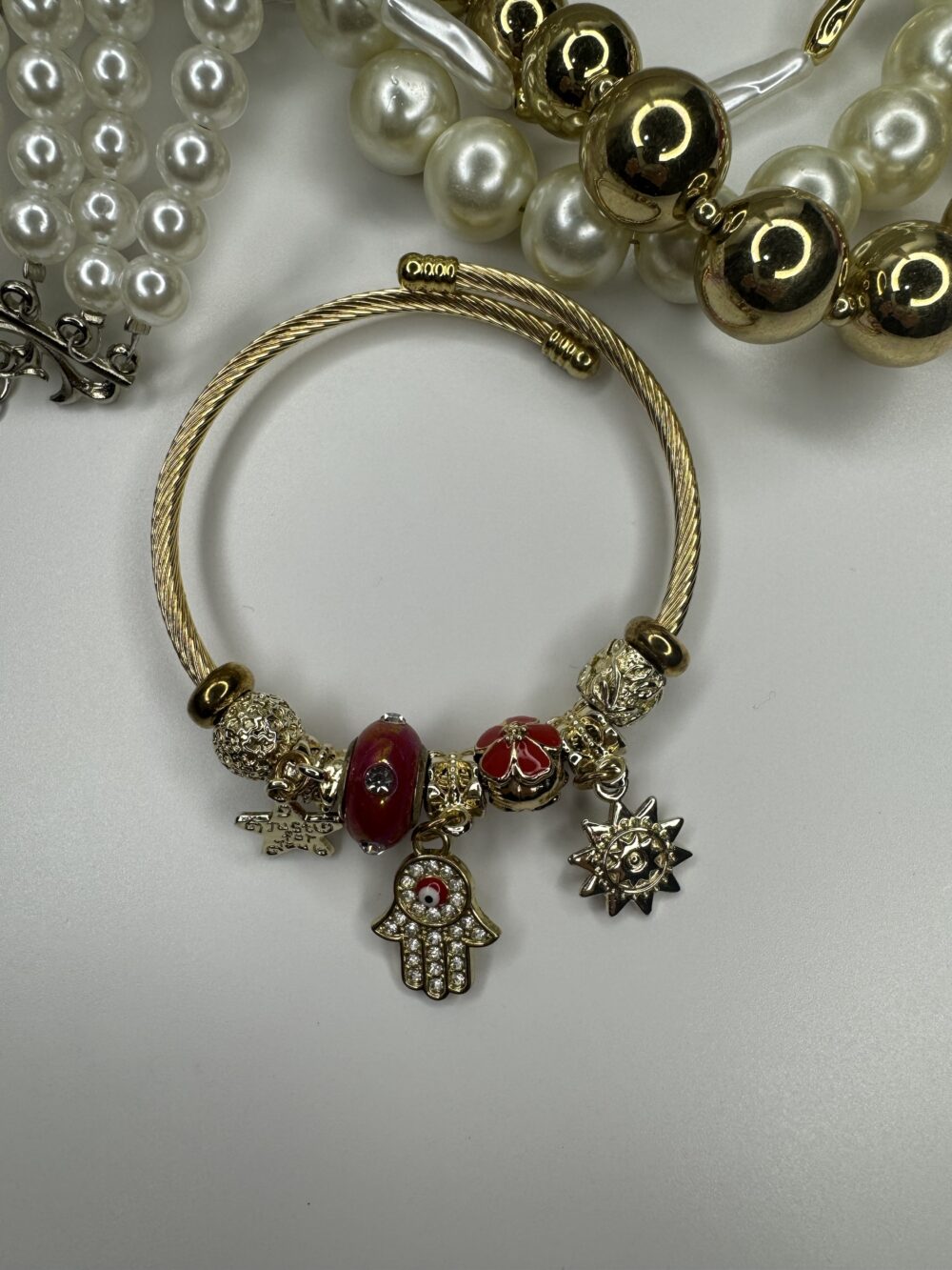 Gold Fatma Ana Eli Kırmızı Charm Bileklik - Görsel 2