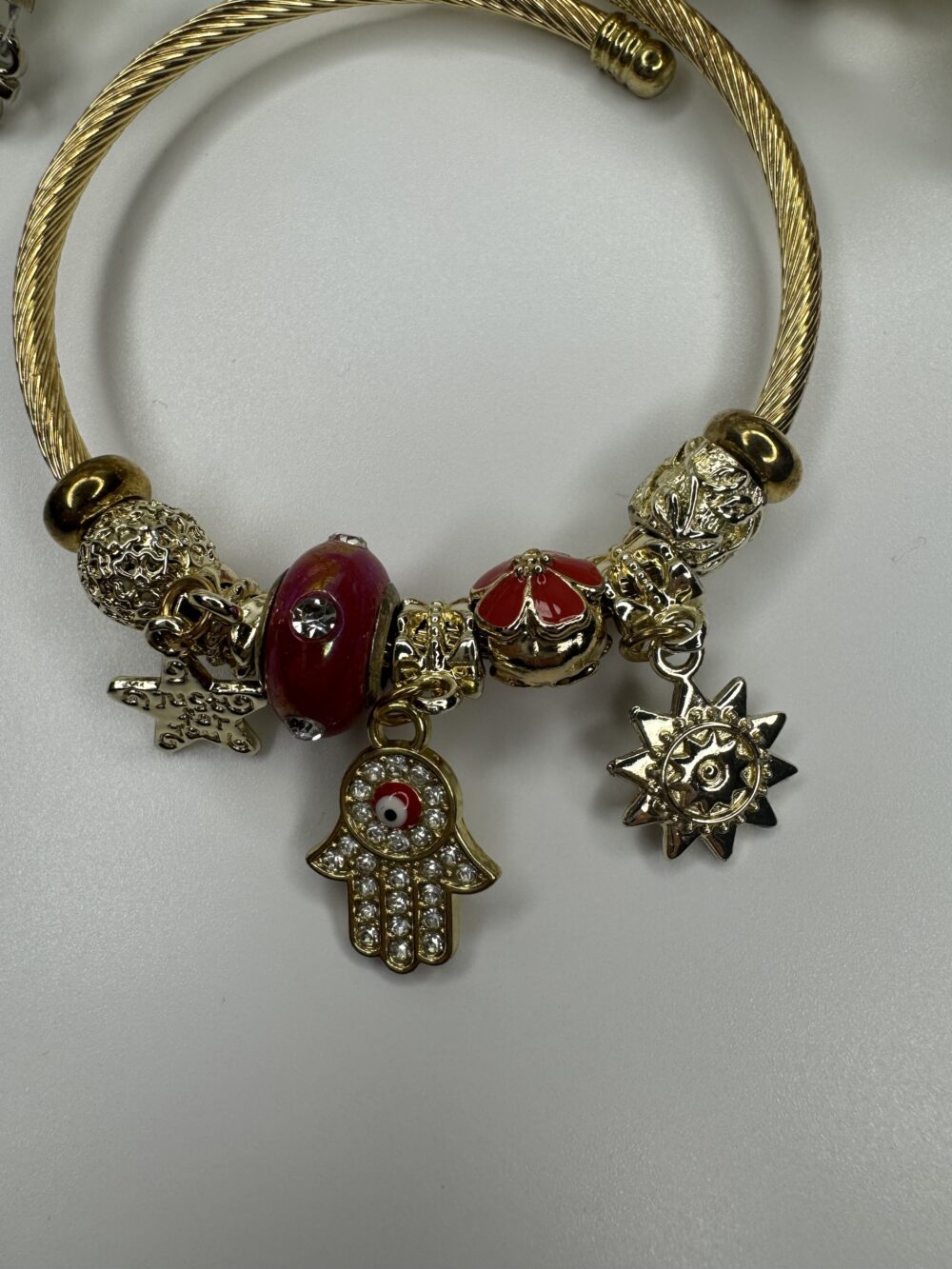 Gold Fatma Ana Eli Kırmızı Charm Bileklik