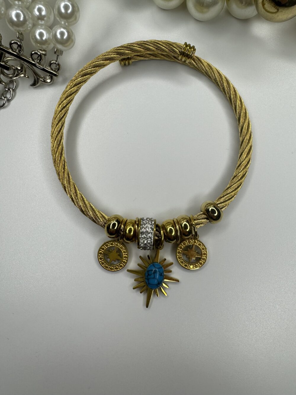 Çelik Charm Gold Bileklik