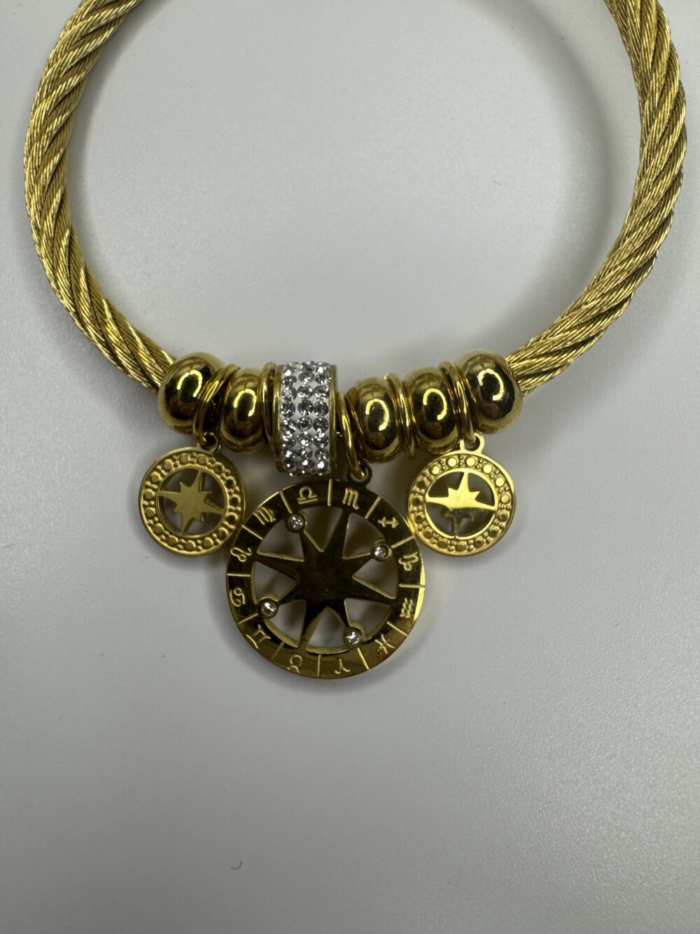 Çelik Charmlı Gold Bileklik