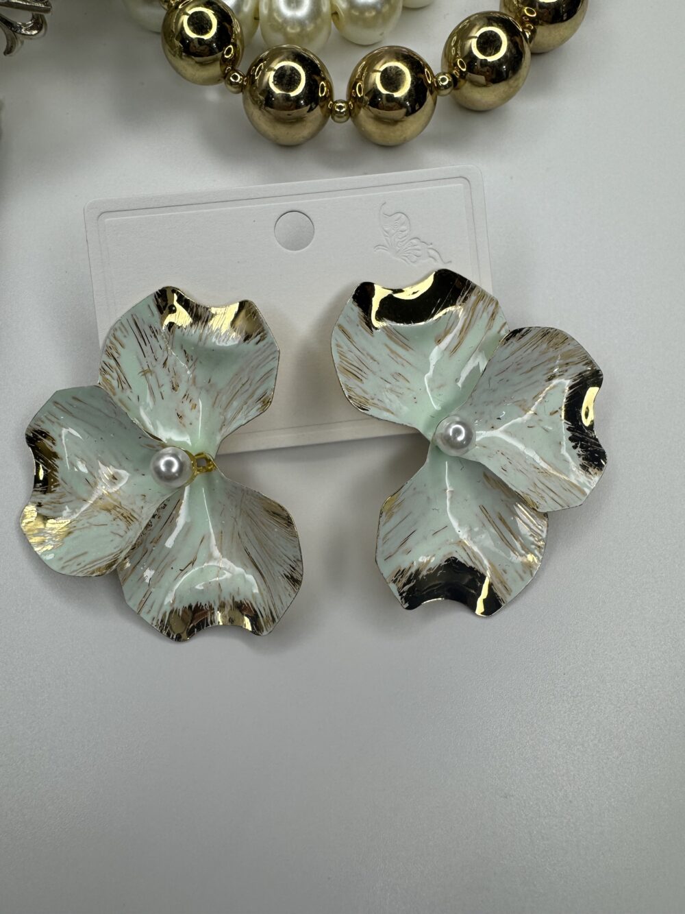 Yarım Çiçek İncili yeşil Gold Küpe - Görsel 3