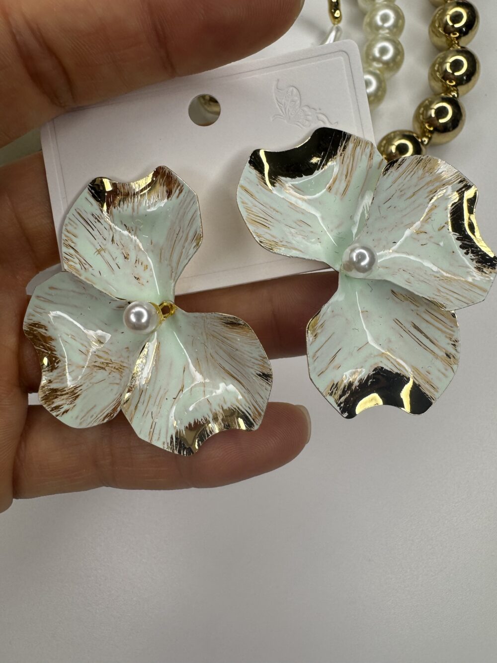 Yarım Çiçek İncili yeşil Gold Küpe
