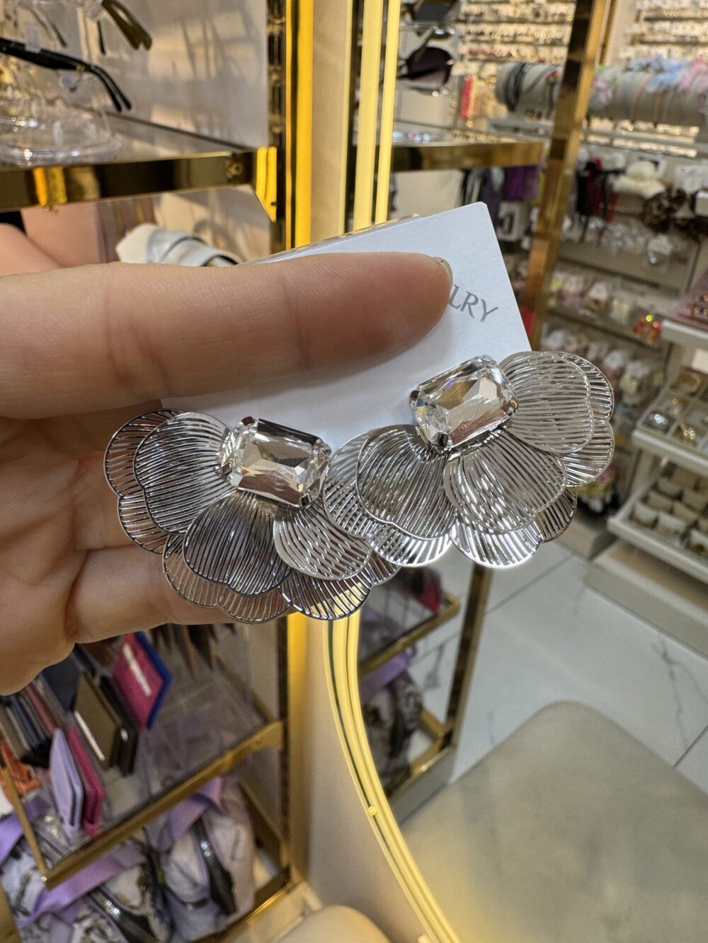 Yarım Çiçek Modeli Taşlı Silver küpe - Görsel 3