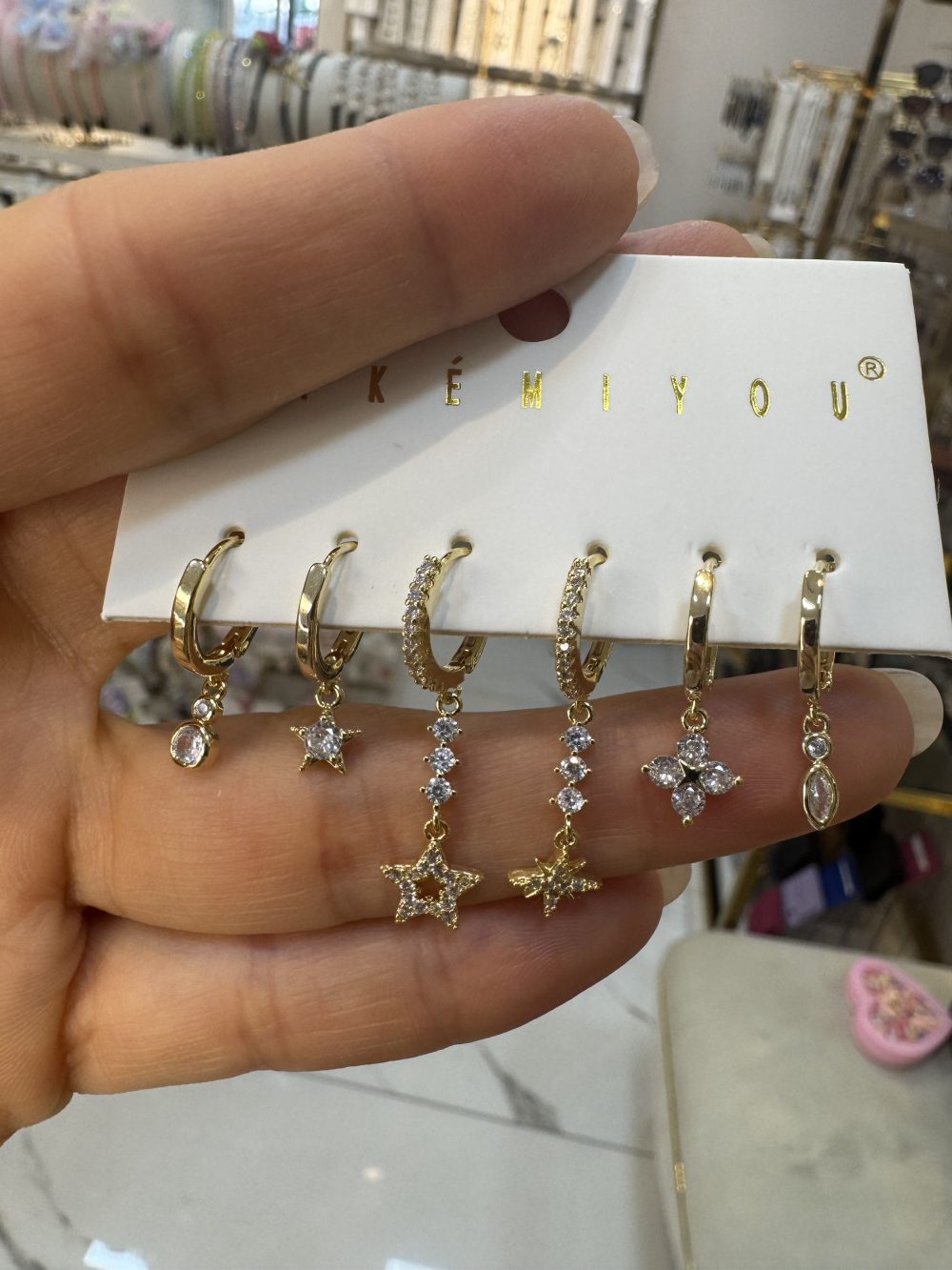 Gold yıldızlı Çoklu Küpe
