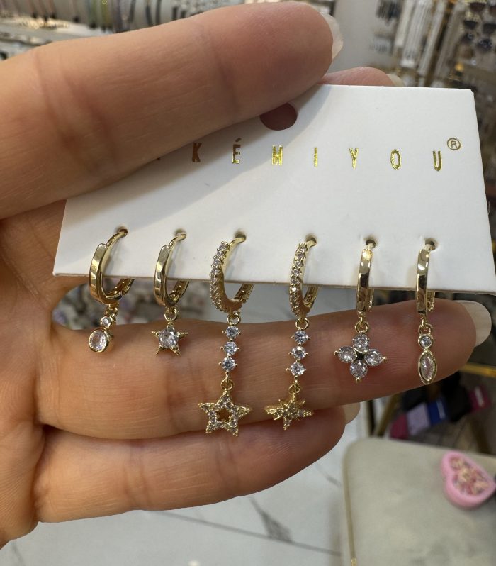 Gold yıldızlı Çoklu Küpe