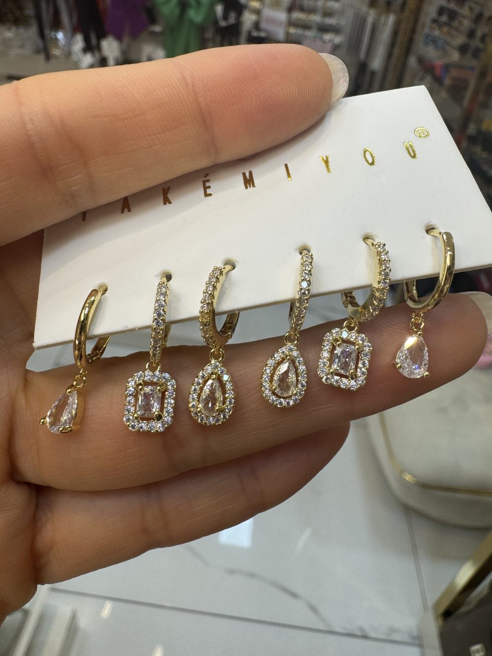 Gold damla baget taşlı çoklu Küpe - Görsel 2