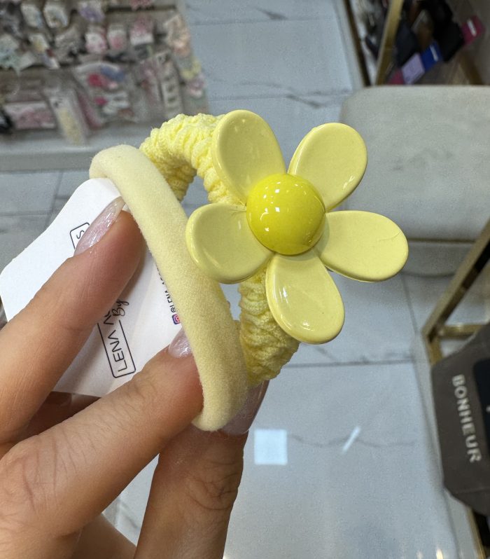 Sarı papatya ikili lastikli toka