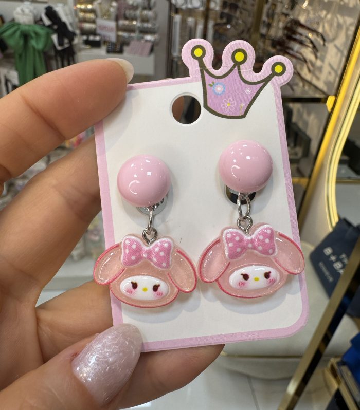 Pembe figürlü klipsli küpe