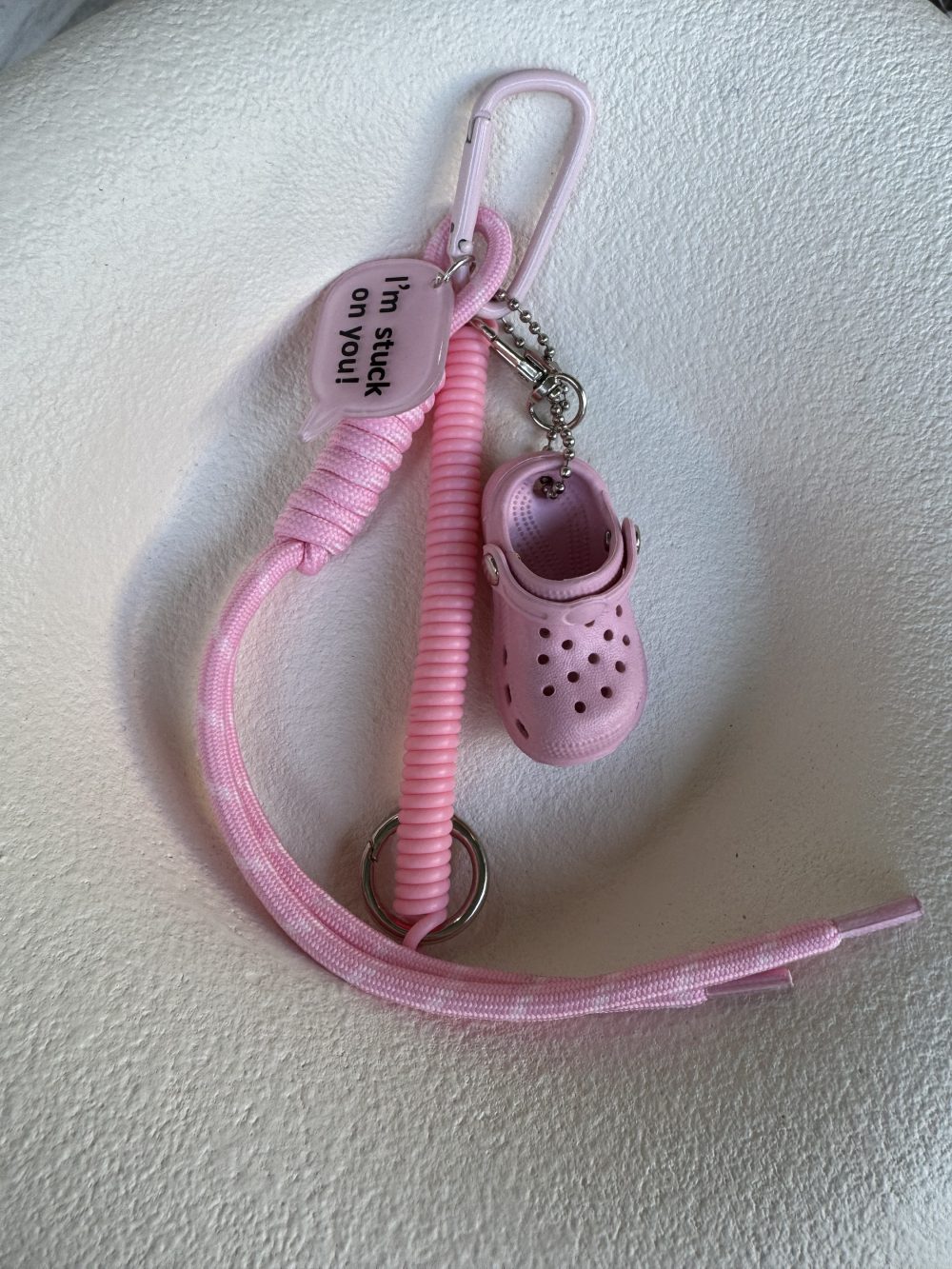 Pembe anahtarlık ve canta charm