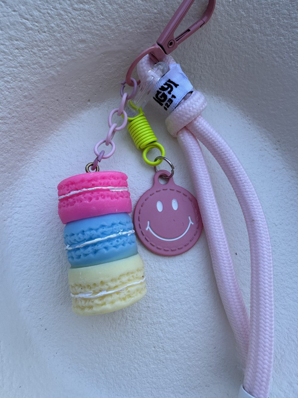 Pembe macaron Gülen Yüz Çanta Charm - Görsel 2