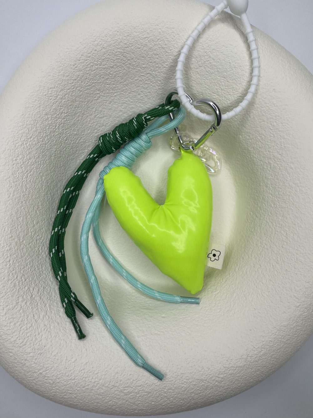 Neon yeşil kalp canta charm