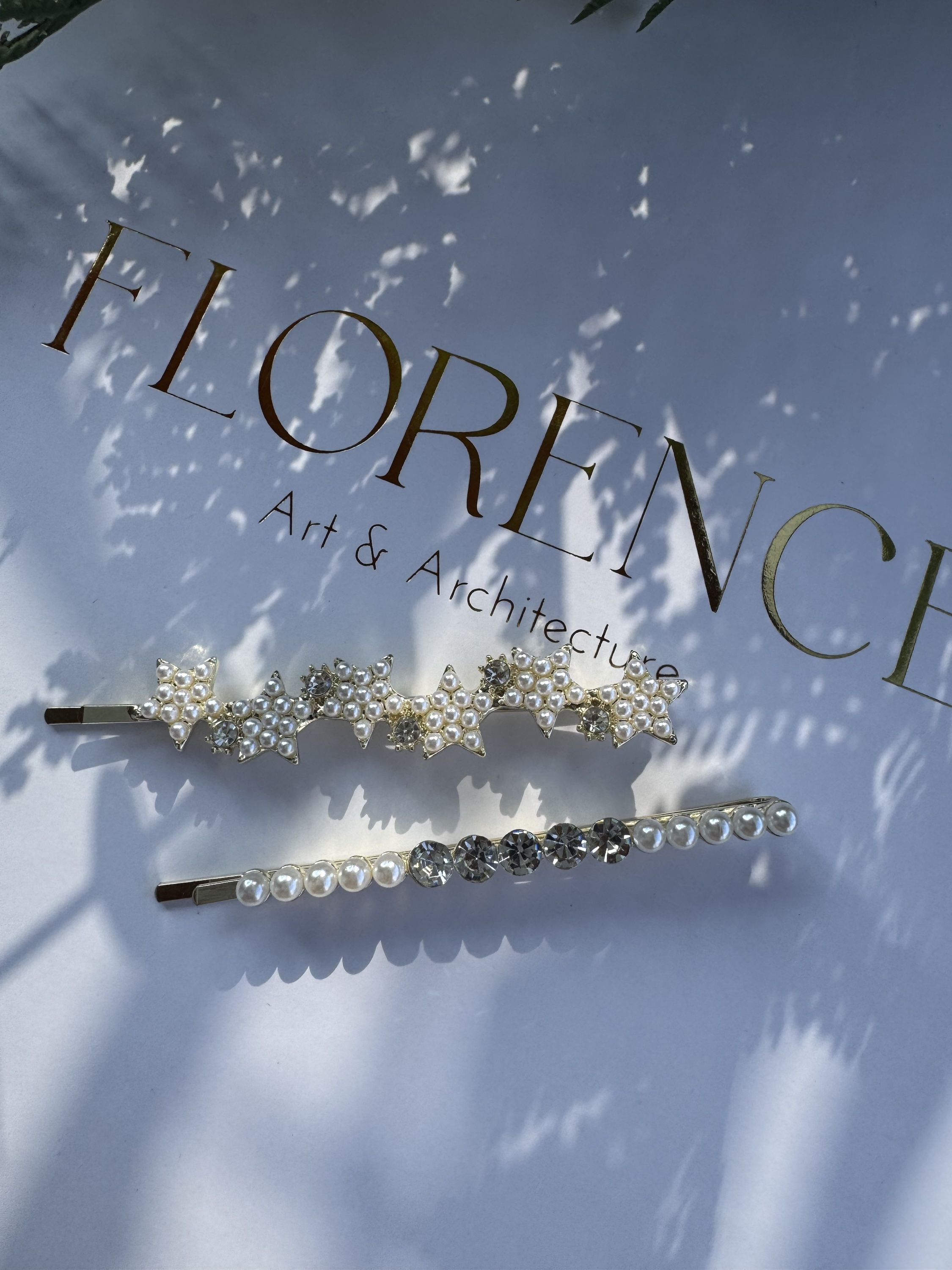 İnci ve taş detaylı toka seti