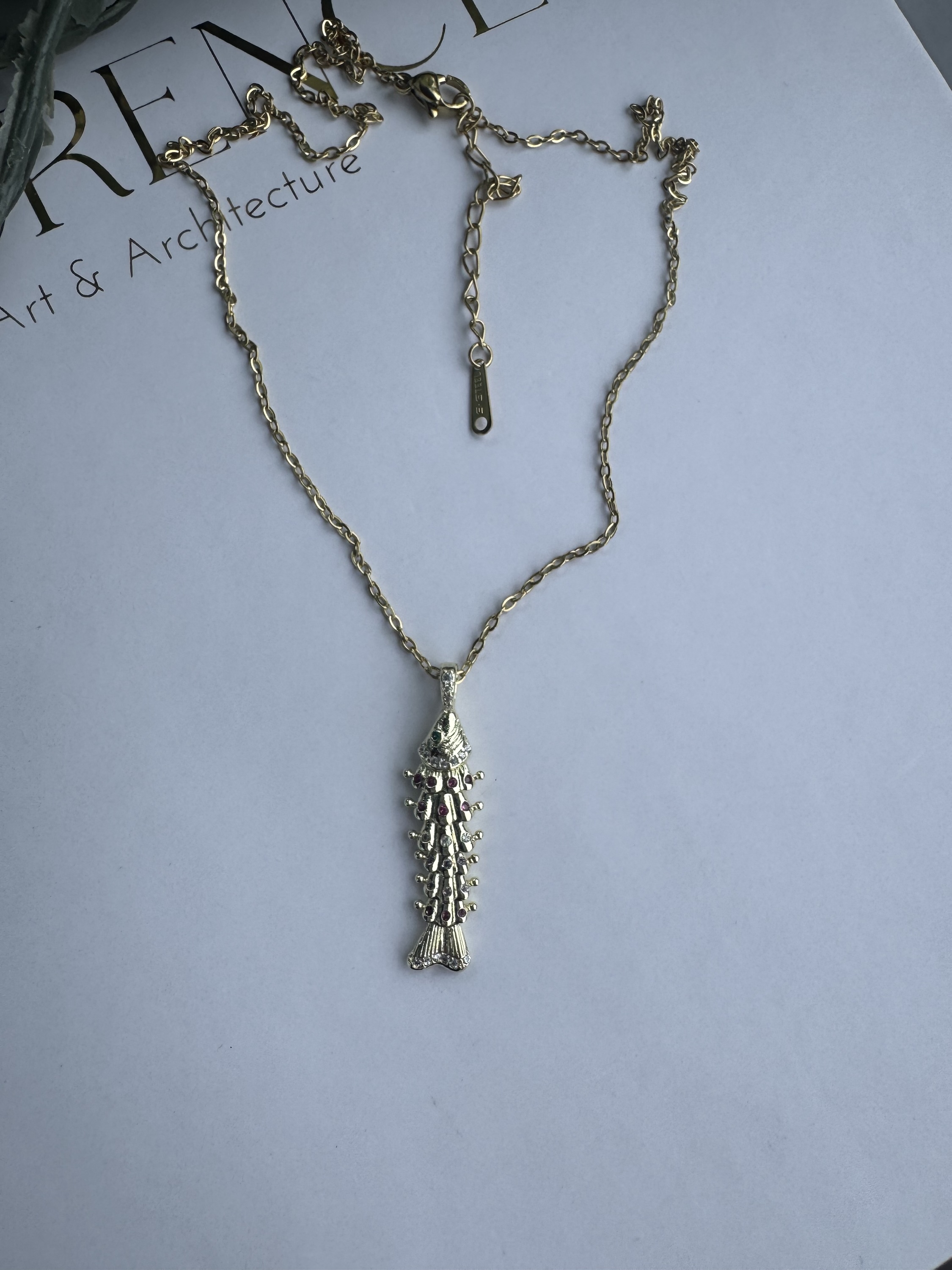 Çelik hareketli balık model kolye